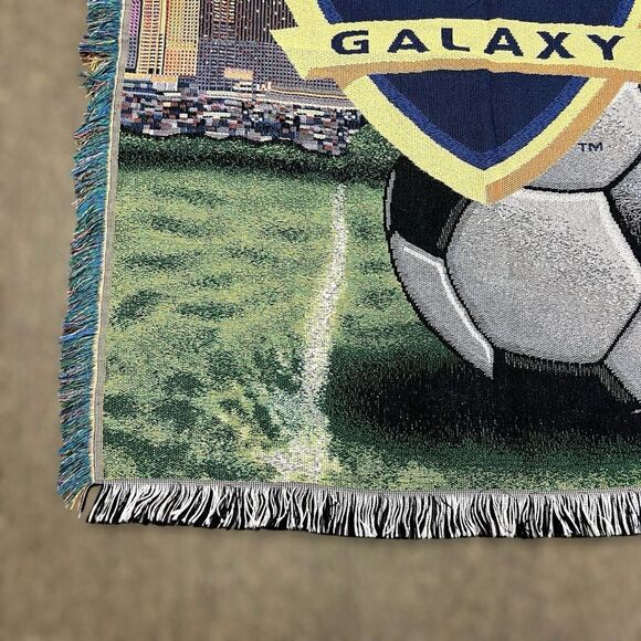 LA Galaxy Soccer Tapestry Throw Blanket Multicolored - Picture 4 of 7